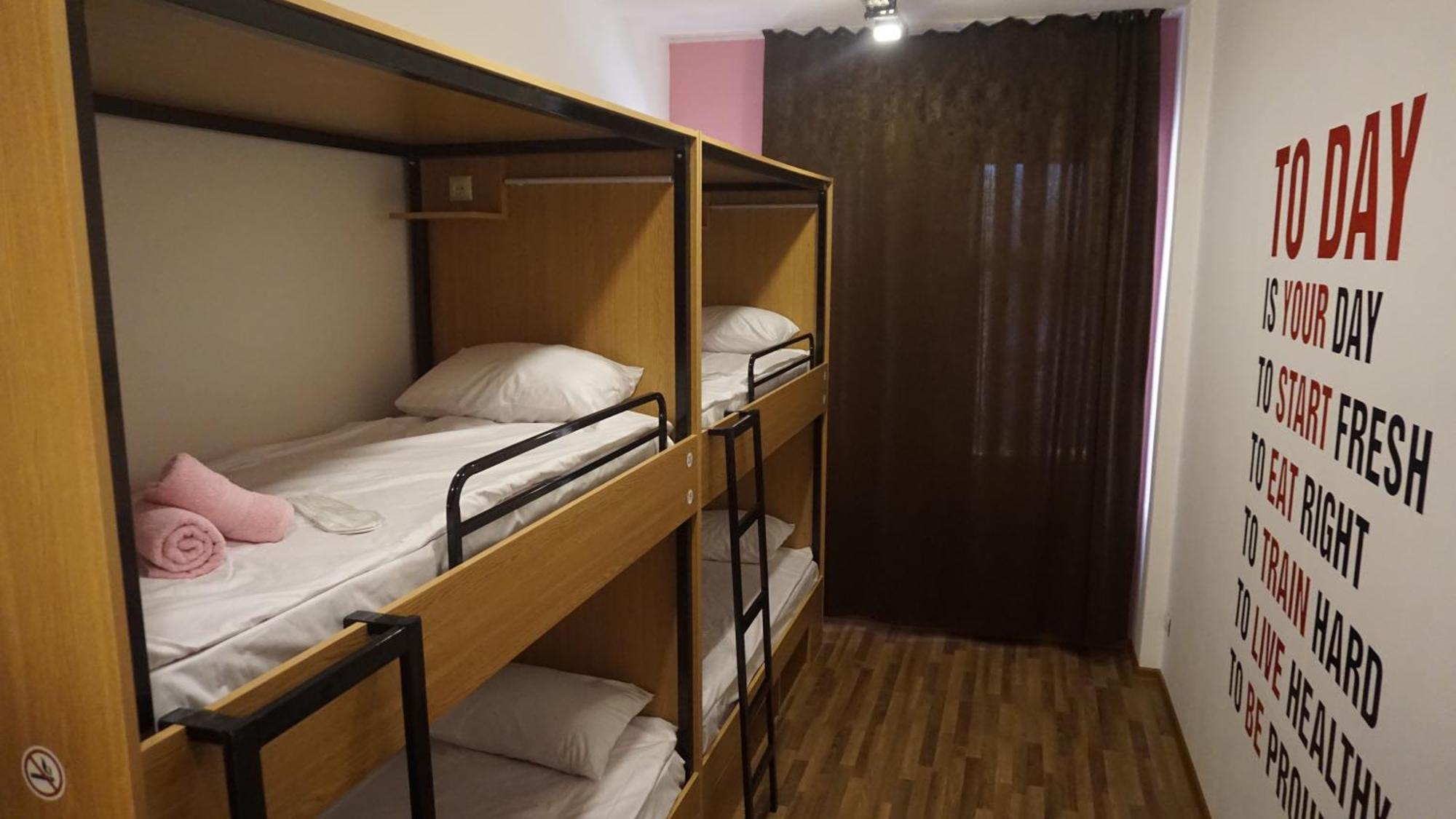 Central Hostel Sheki Ngoại thất bức ảnh
