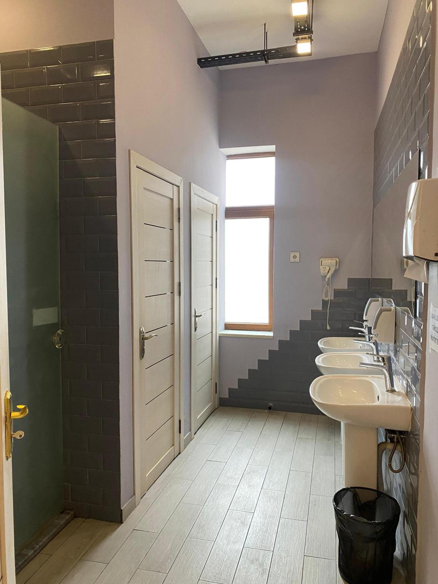 Central Hostel Sheki Ngoại thất bức ảnh